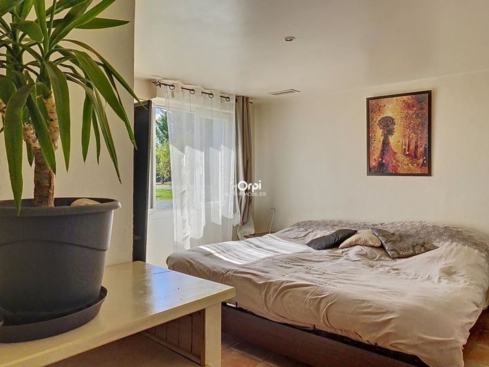 Image No.10-4 Bed House for sale