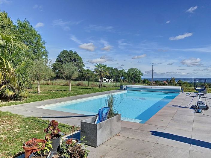 Image No.2-4 Bed House for sale