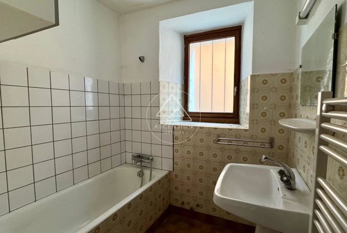 Image No.16-3 Bed House for sale