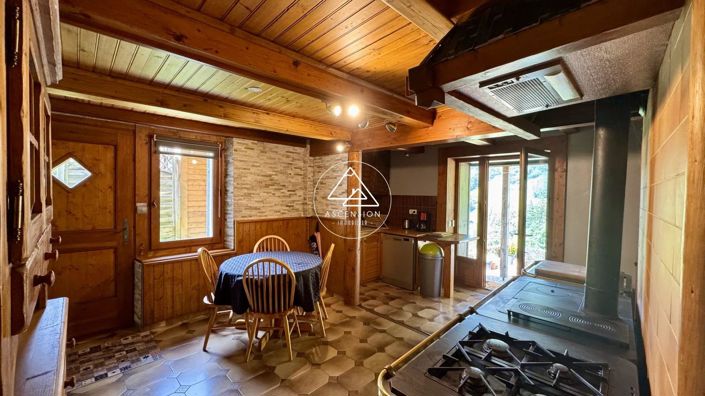 Image No.18-3 Bed House for sale