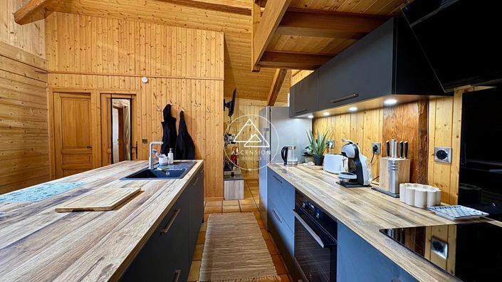 Image No.3-3 Bed House for sale