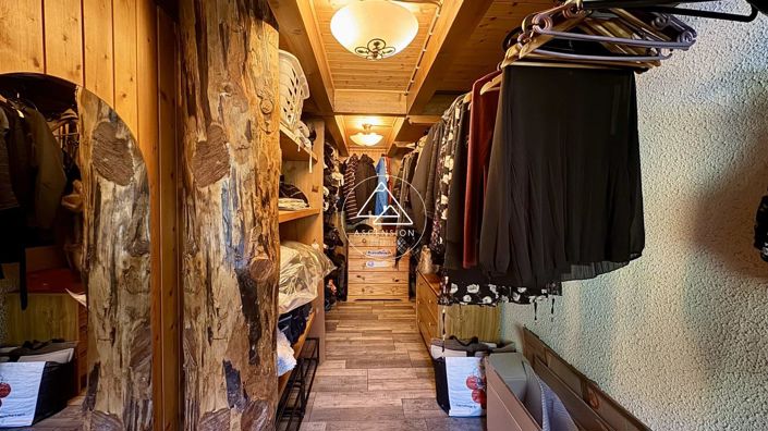 Image No.39-3 Bed House for sale