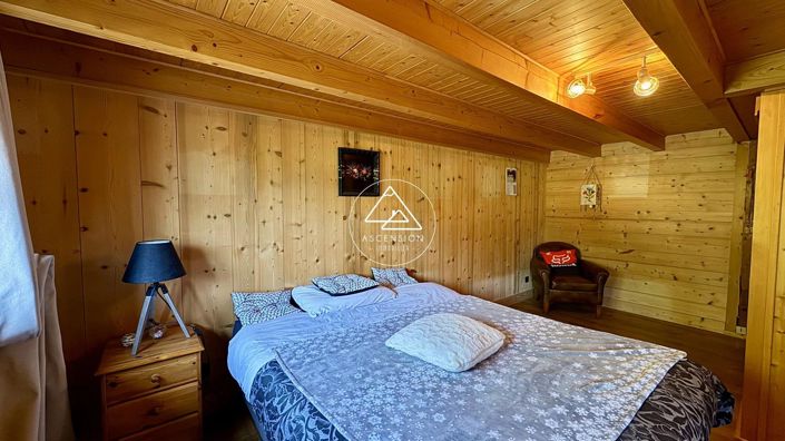 Image No.42-3 Bed House for sale