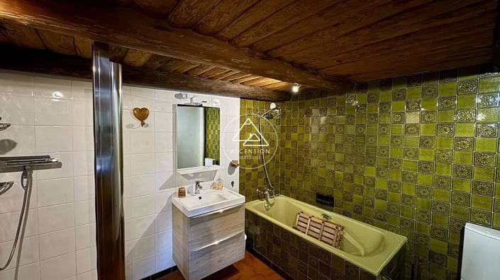 Image No.43-3 Bed House for sale