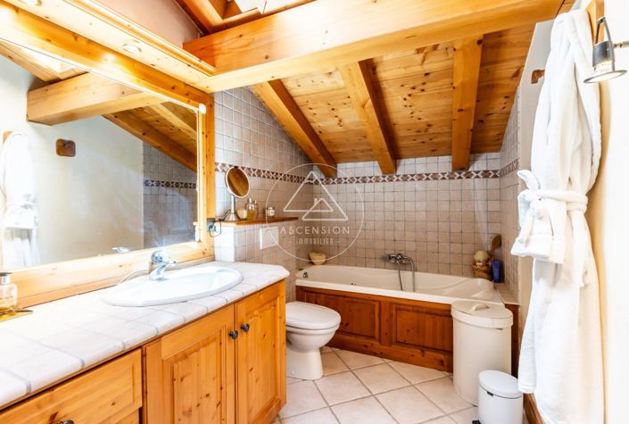 Image No.15-4 Bed House for sale