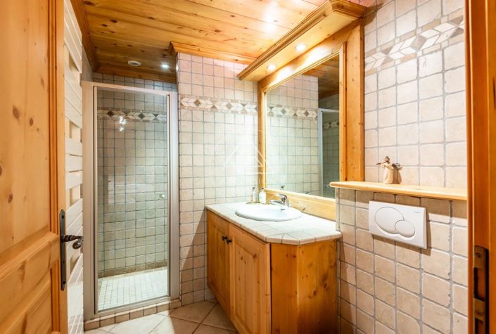 Image No.23-4 Bed House for sale