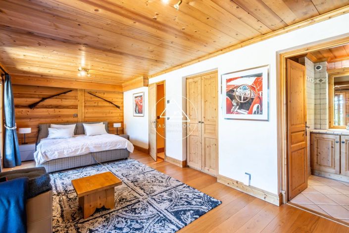 Image No.25-4 Bed House for sale