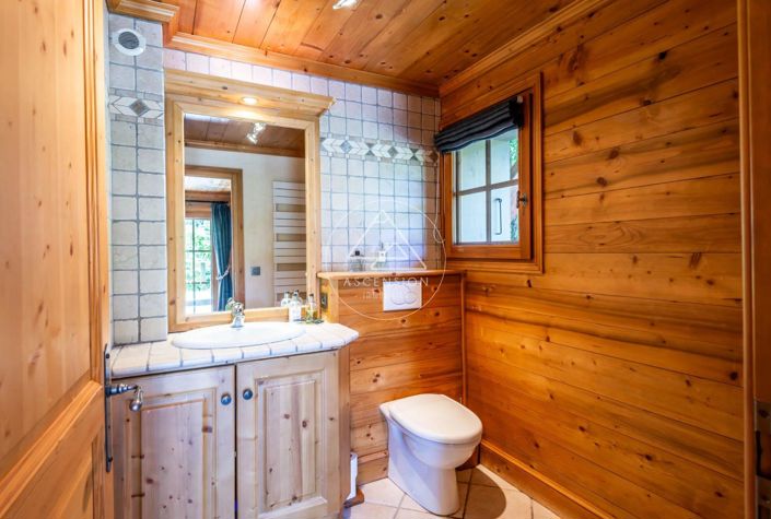 Image No.40-4 Bed House for sale