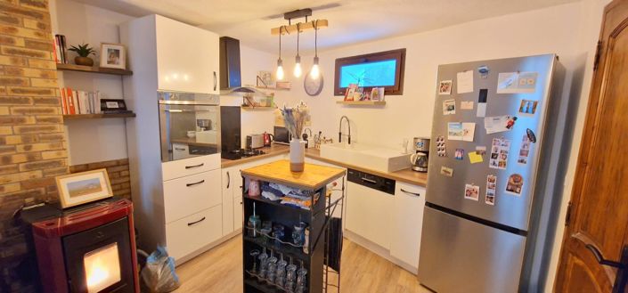 Image No.4-2 Bed House for sale