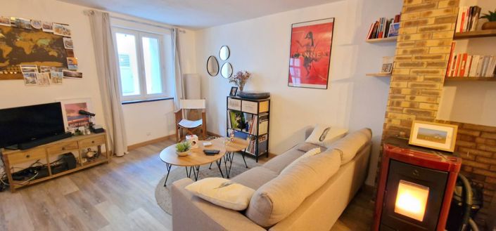 Image No.5-2 Bed House for sale