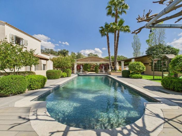 Image No.1-4 Bed House for sale