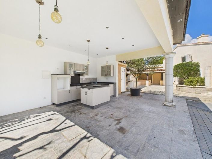 Image No.10-4 Bed House for sale