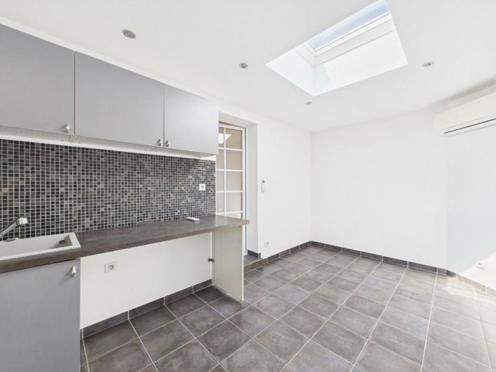 Image No.15-4 Bed House for sale