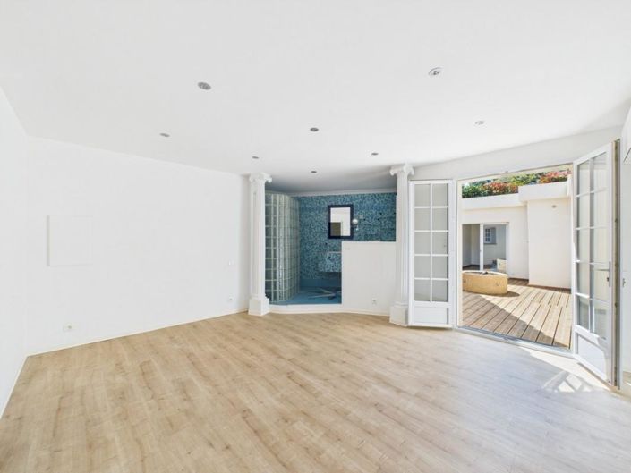 Image No.18-4 Bed House for sale