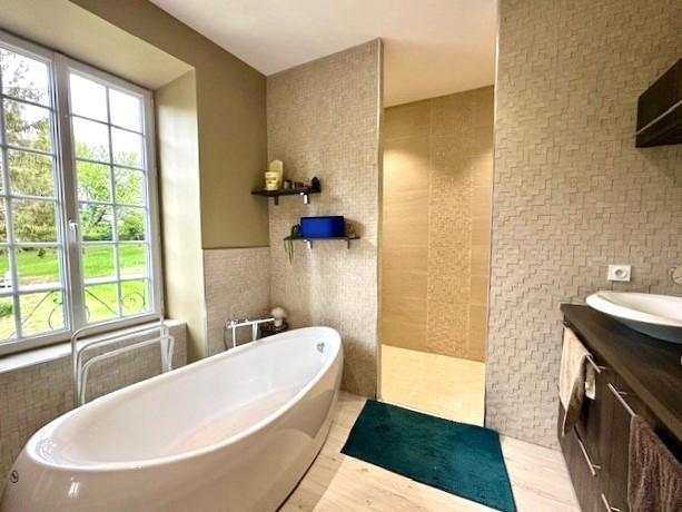 Image No.14-4 Bed Property for sale