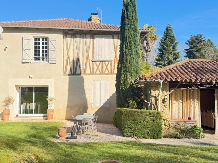 Image No.8-4 Bed Property for sale