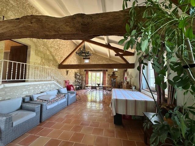 Image No.12-4 Bed House for sale