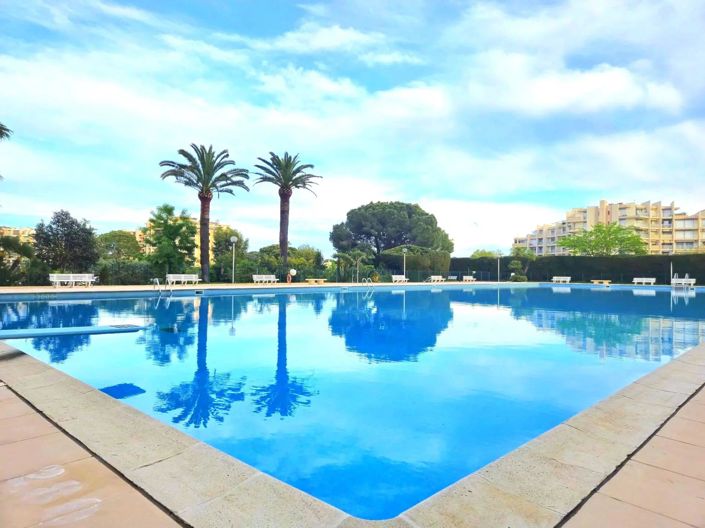 Image No.9-2 Bed Apartment for sale