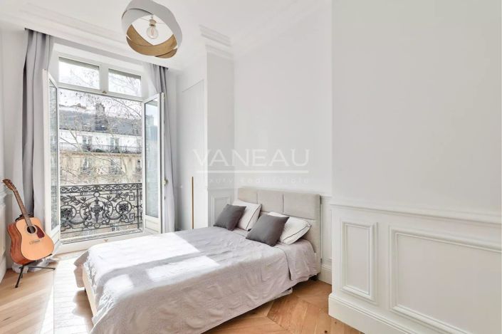 Image No.10-3 Bed Apartment for sale