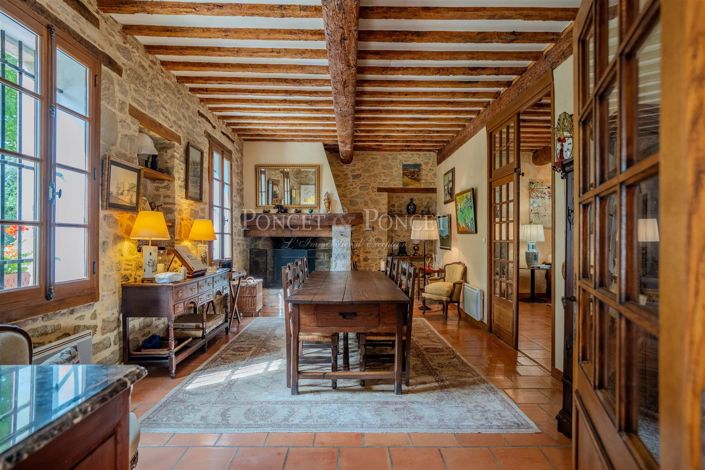 Image No.8-9 Bed House for sale