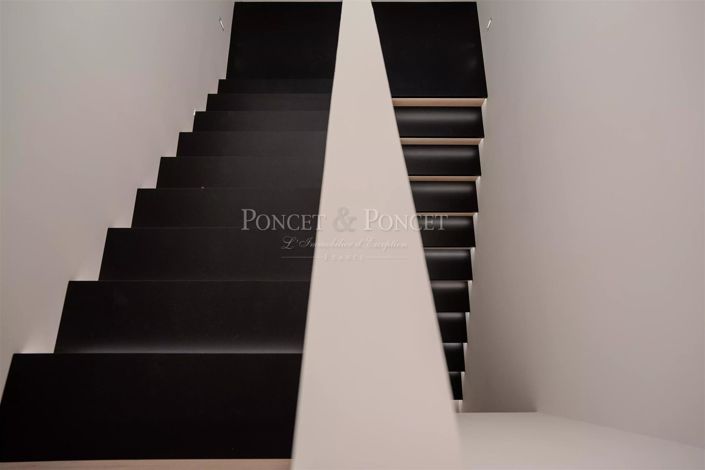 Image No.23-6 Bed House for sale