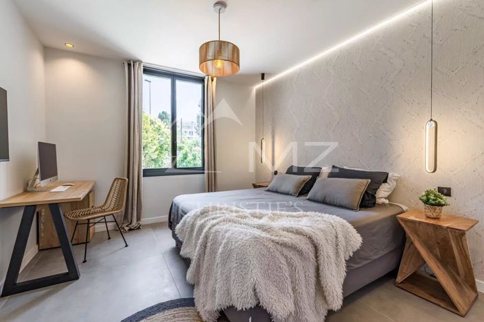 Image No.7-4 Bed House for sale