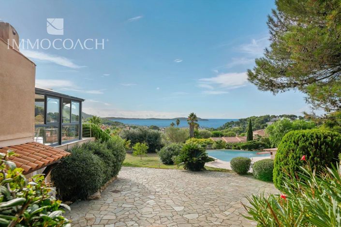 Image No.1-4 Bed House for sale