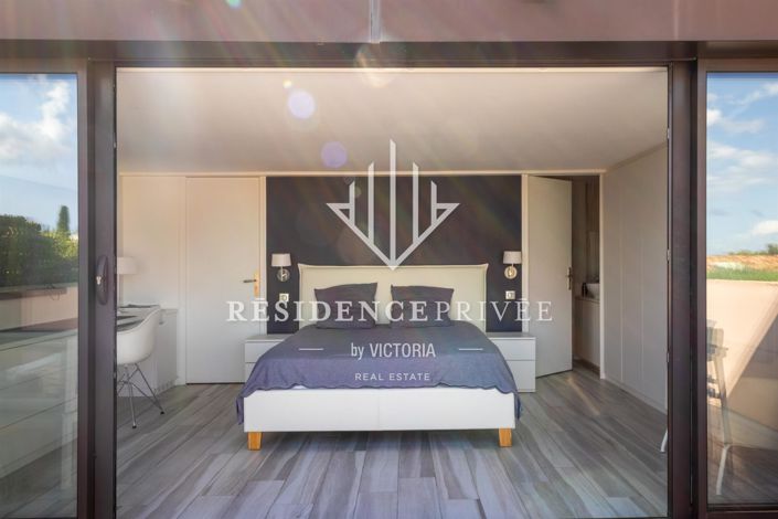 Image No.2-Appartement de 2 chambres à vendre à Saint-Tropez