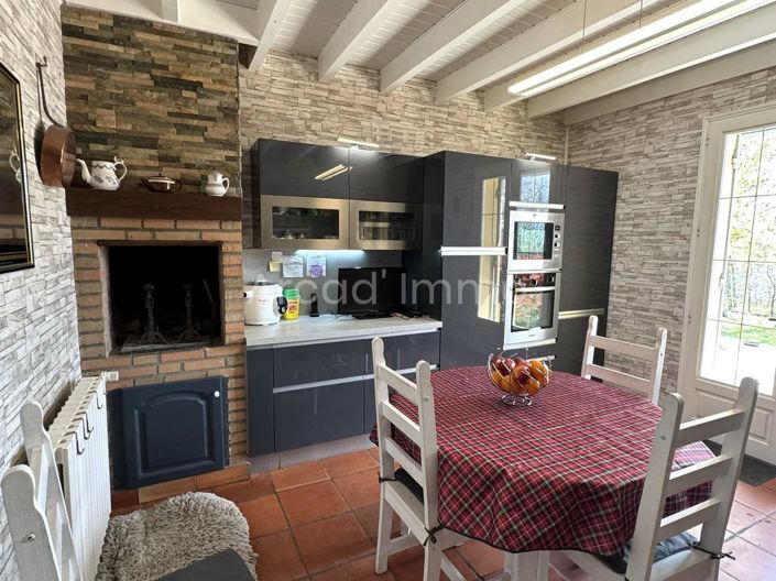 Image No.12-4 Bed House for sale