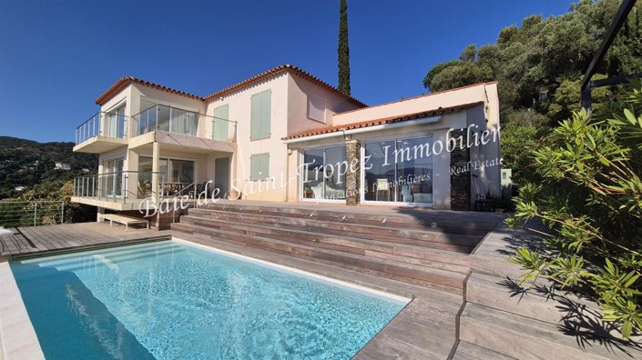 Image No.16-5 Bed House for sale