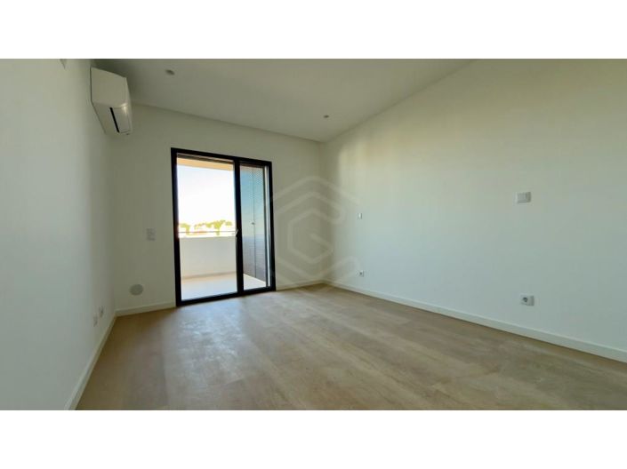 Image No.16-3 Bed Apartment for sale