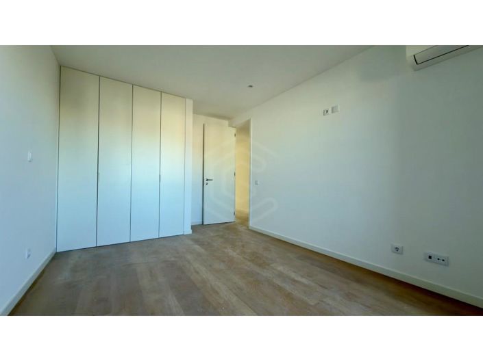 Image No.17-3 Bed Apartment for sale