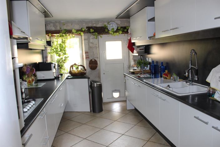 Image No.15-5 Bed House for sale