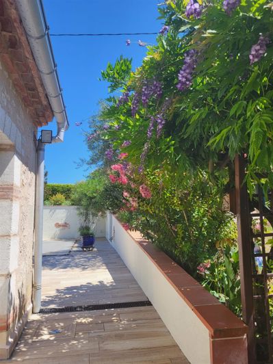 Image No.52-5 Bed House for sale