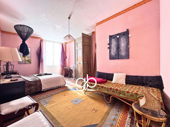 Image No.16-5 Bed House for sale