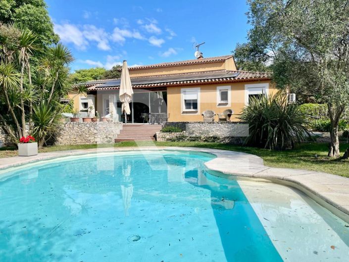 Image No.1-4 Bed House for sale