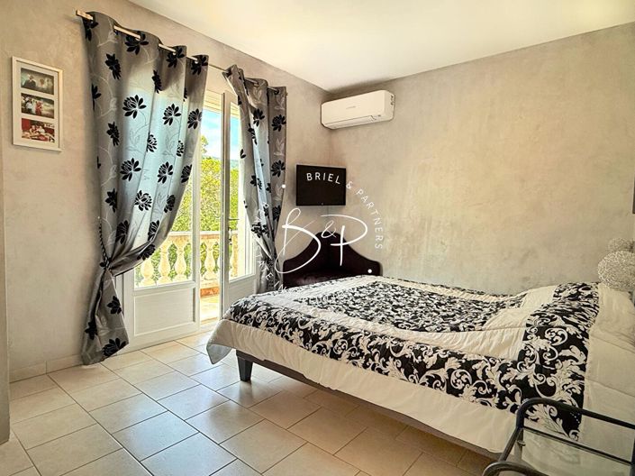 Image No.14-6 Bed House for sale