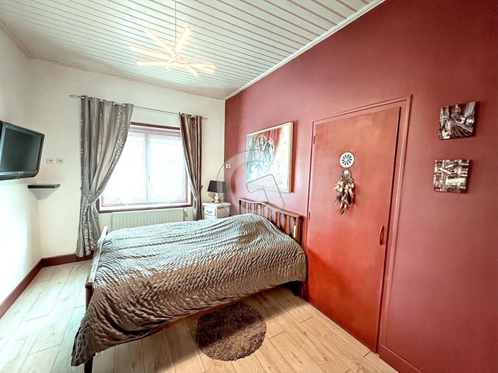 Image No.8-3 Bed House for sale