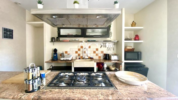 Image No.11-5 Bed House for sale