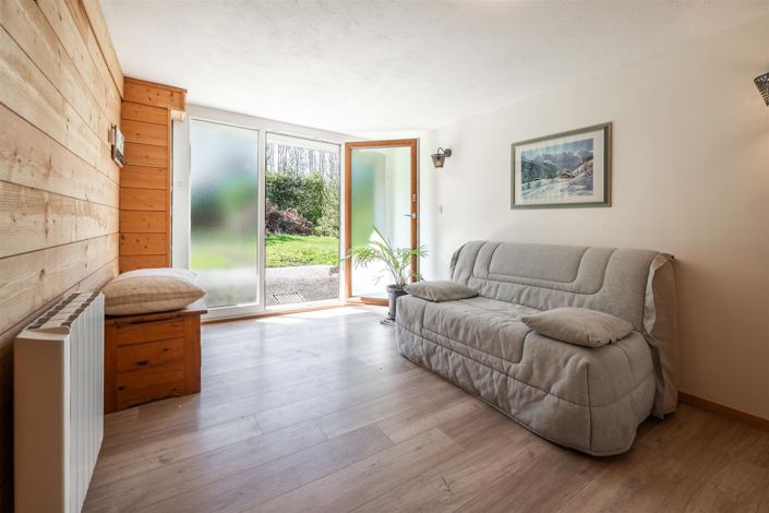 Image No.9-2 Bed House for sale