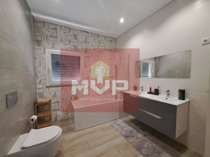 Image No.25-Maison de 5 chambres à vendre à Faro City