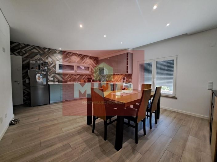 Image No.3-Maison de 5 chambres à vendre à Faro City