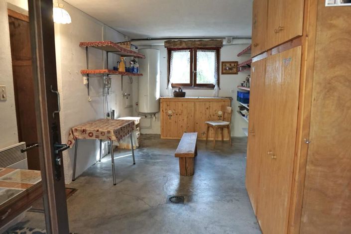 Image No.17-2 Bed House for sale