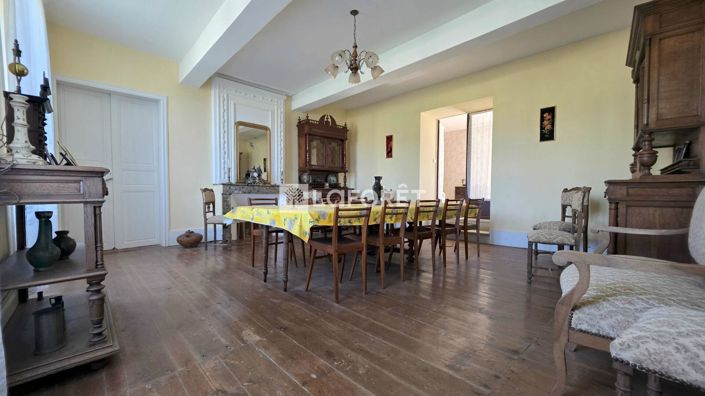 Image No.5-8 Bed House for sale