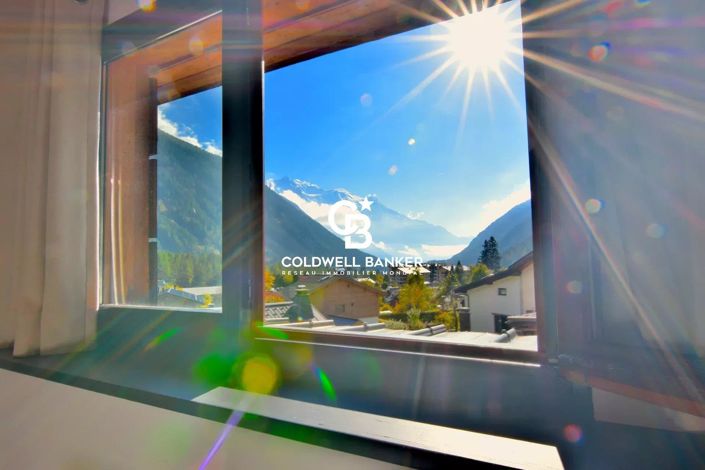 Image No.10-8 Bed House for sale