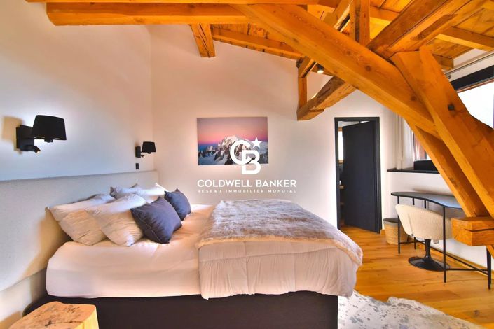 Image No.4-8 Bed House for sale