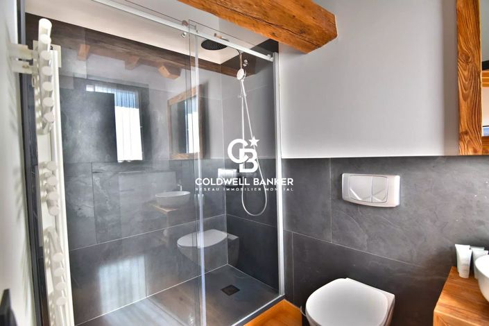 Image No.6-8 Bed House for sale