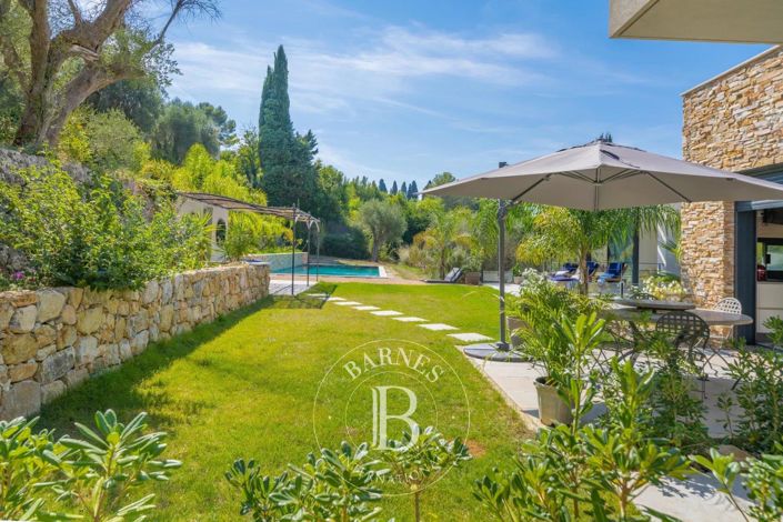 Image No.2-5 Bed House for sale