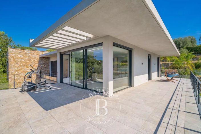 Image No.21-5 Bed House for sale