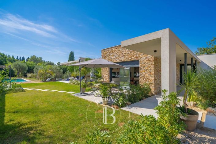 Image No.22-5 Bed House for sale